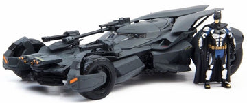 Metals Die Cast - Justice League Batmobile e Batman